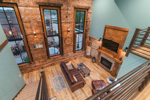 Historic Loft Suite Frances / Starved Rock/ Utica