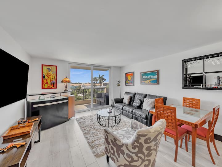 Lovely 2 bed/2 bath Pompano Beach condo available Condominiums for Rent in Pompano Beach