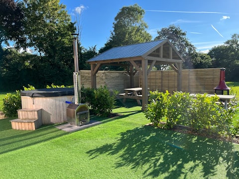 Successful Airbnb property: Brookhouse Stay is a family house with hot tub in Merseyside