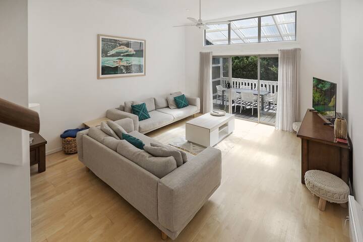 THE BAY – luxury accommodation by the sea