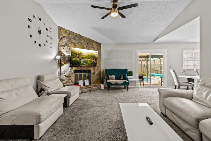 Cozy Home With Heated Private Pool And Patio - Jacksonville, FL