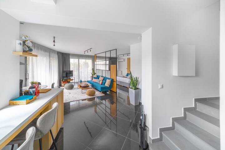 The HostMaster Urban Roofgarden Gateaway gallery image 3