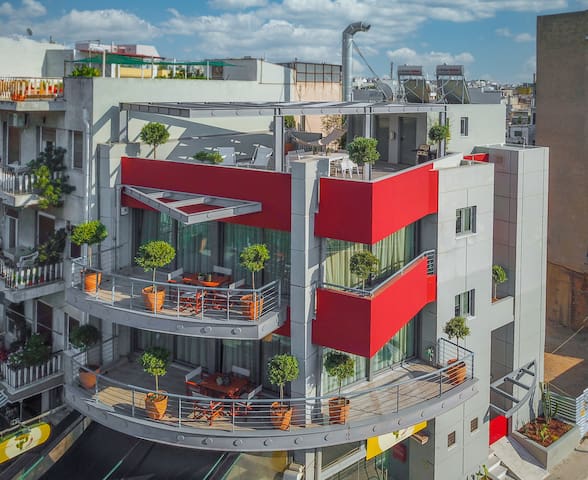 The HostMaster Urban Roofgarden Gateaway