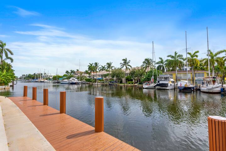 Waterfront home walking distance to Las Olas/Beach gallery image 5