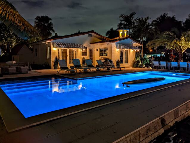 Waterfront home walking distance to Las Olas/Beach gallery image 3