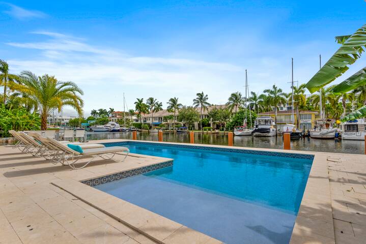 Waterfront home walking distance to Las Olas/Beach gallery image 2