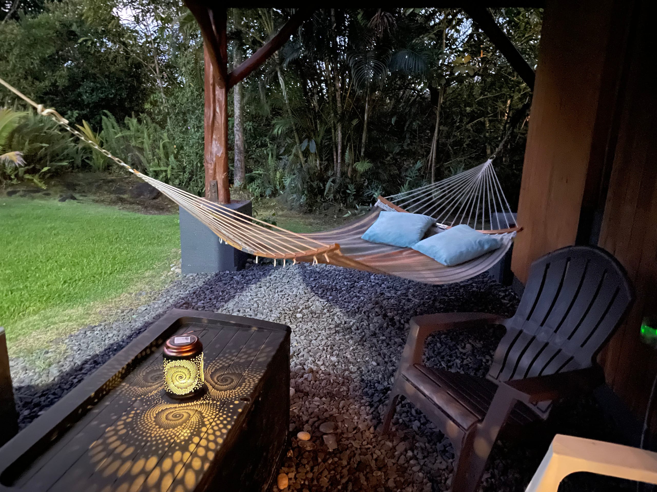 Cabin in Keaau · ★4.92 · 3 bedrooms · 4 beds · 1.5 private baths - Image 13