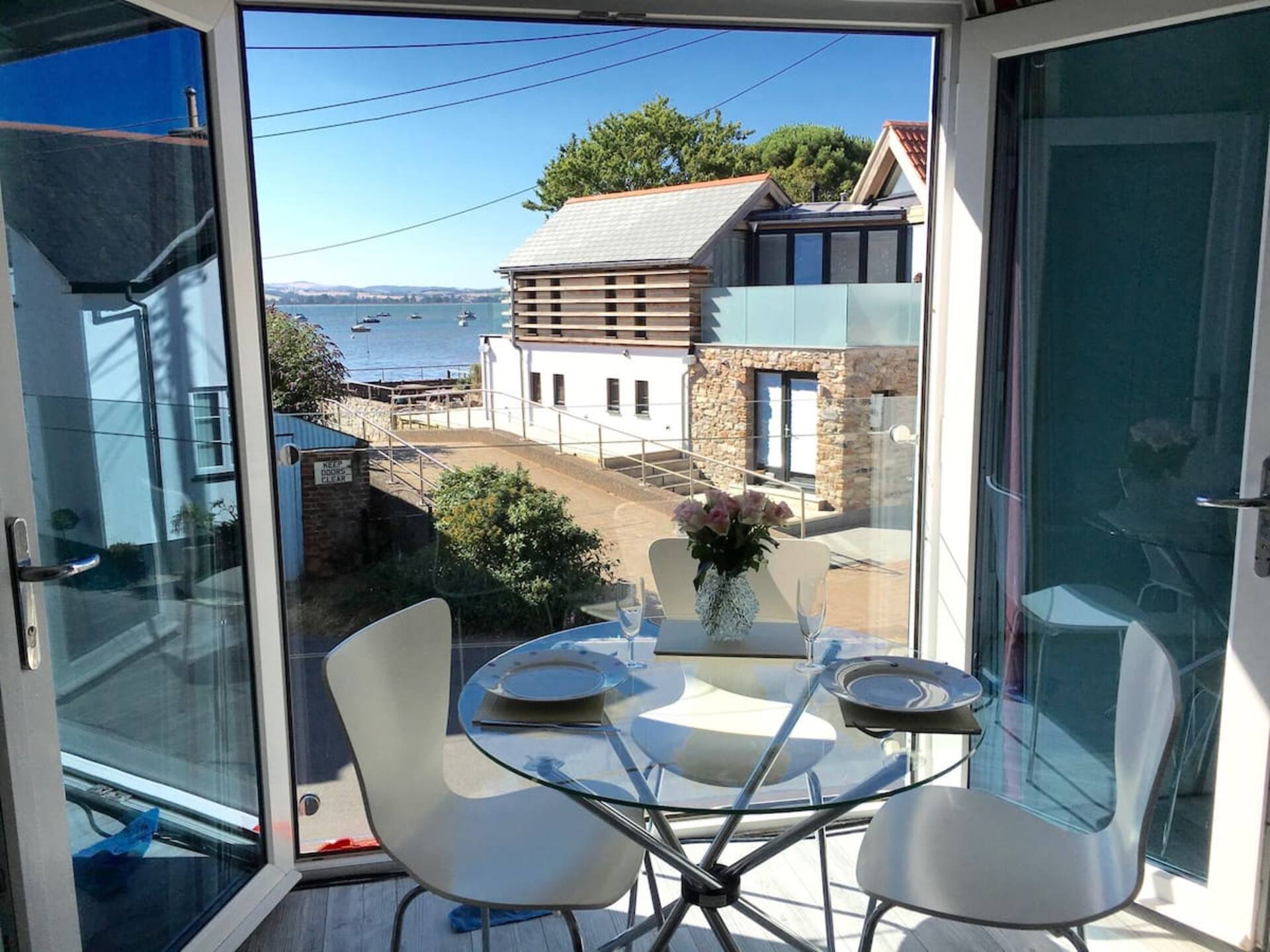 Self-Contained Studio with Superb Estuary Views