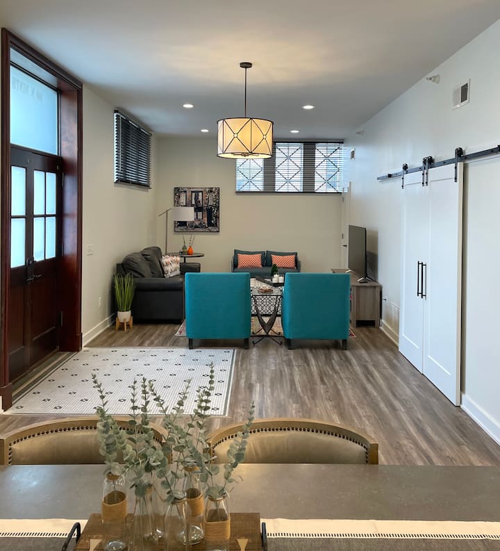 Downtown Condo W/roof Deck-
Grand Manse Pavilion - Lincoln, NE