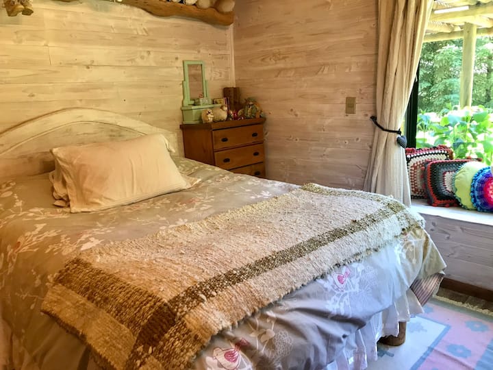 ห้องนอน 2/พร้อมเตียงคู่บนชั้น 1