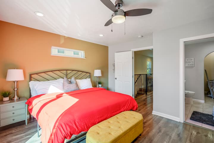 Živá a farebná hlavná spálňa