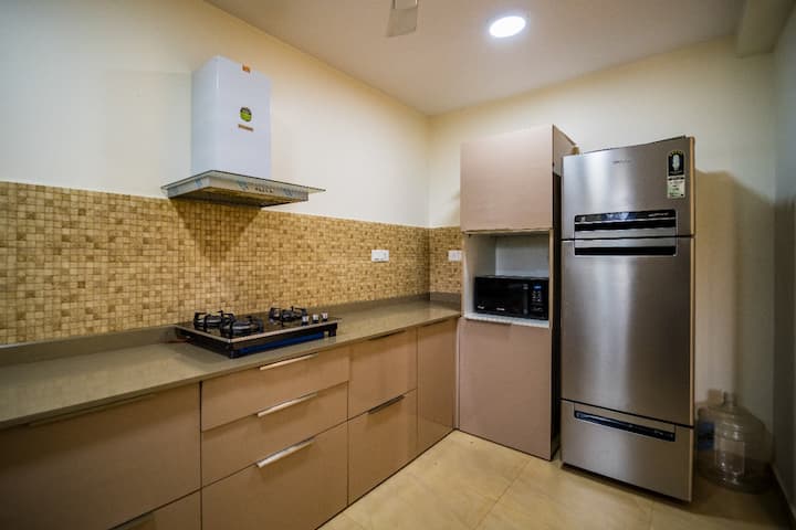 Full kitchen image 1