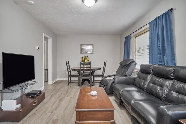 Fun Family Friendly 3 Br Home Close To Everything - Newport News, VA