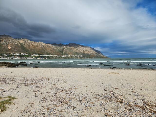 Beachwood cottage gallery image 2