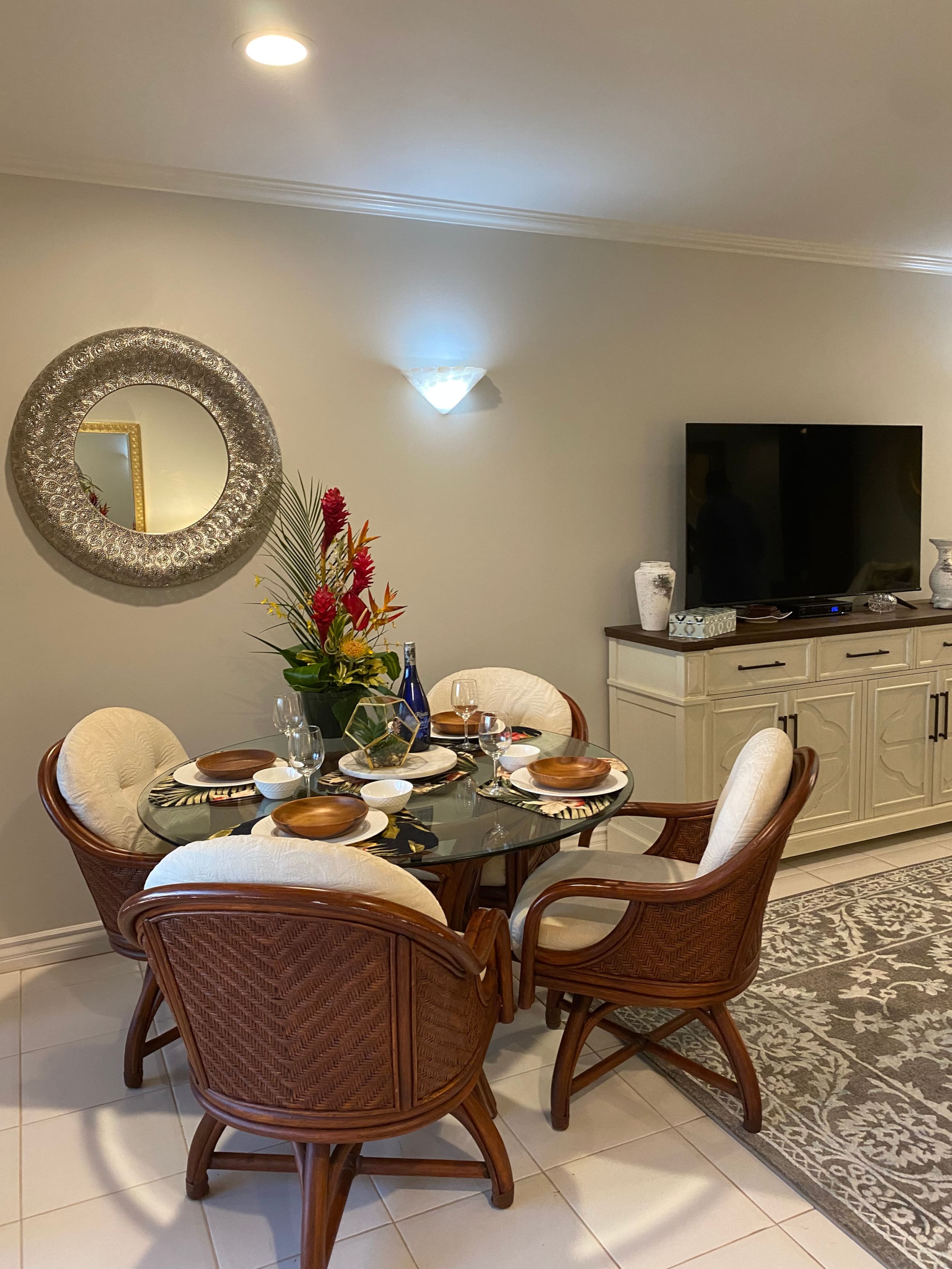 Condo in Lahaina · ★4.95 · Studio · 2 beds · 1 bath - Image 17