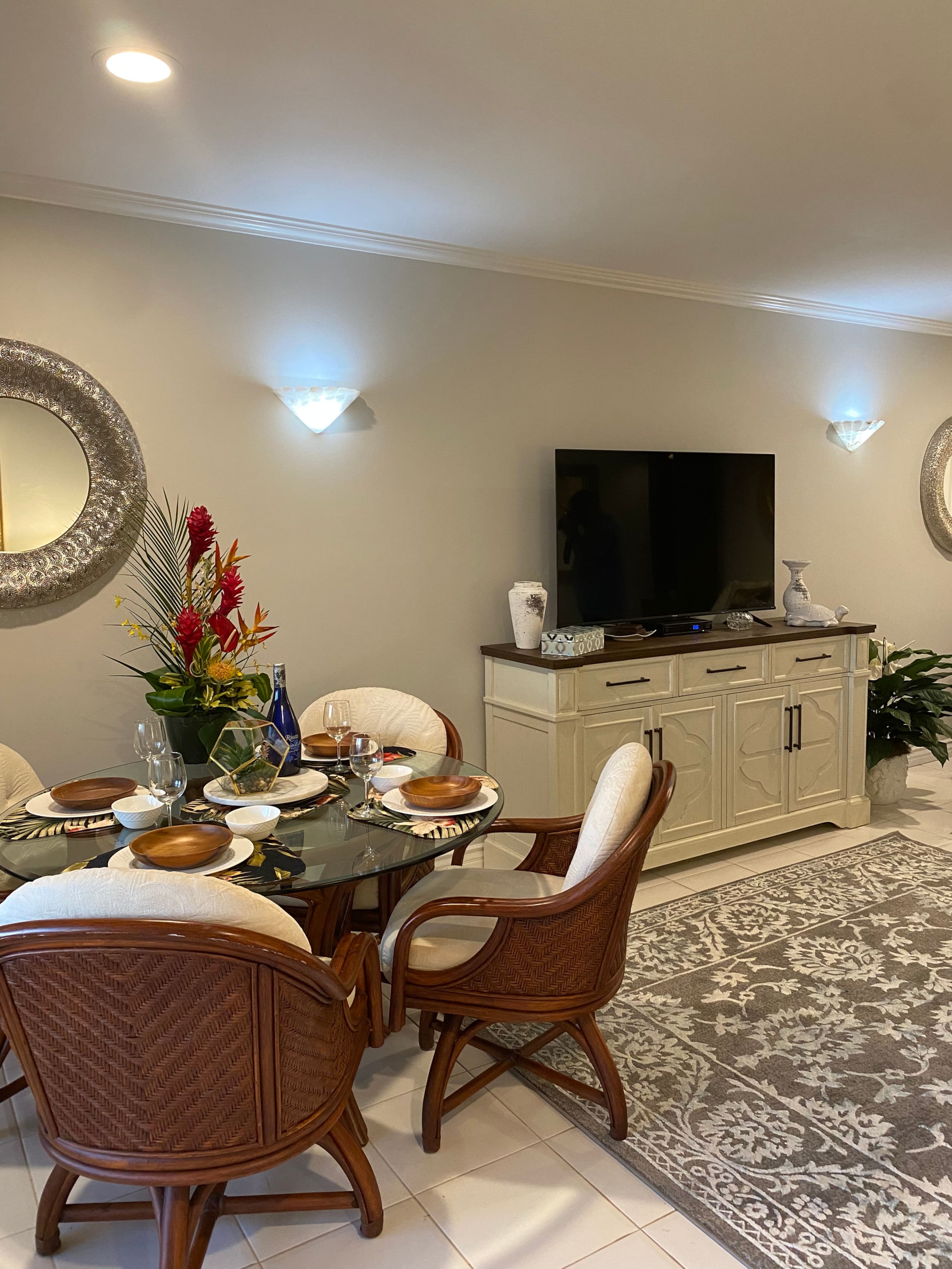 Condo in Lahaina · ★4.95 · Studio · 2 beds · 1 bath - Image 19