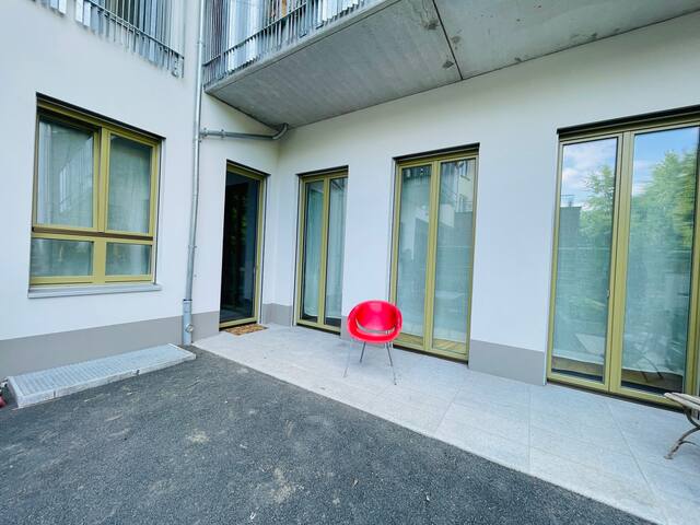 3 bedroom city apartment gallery image 5