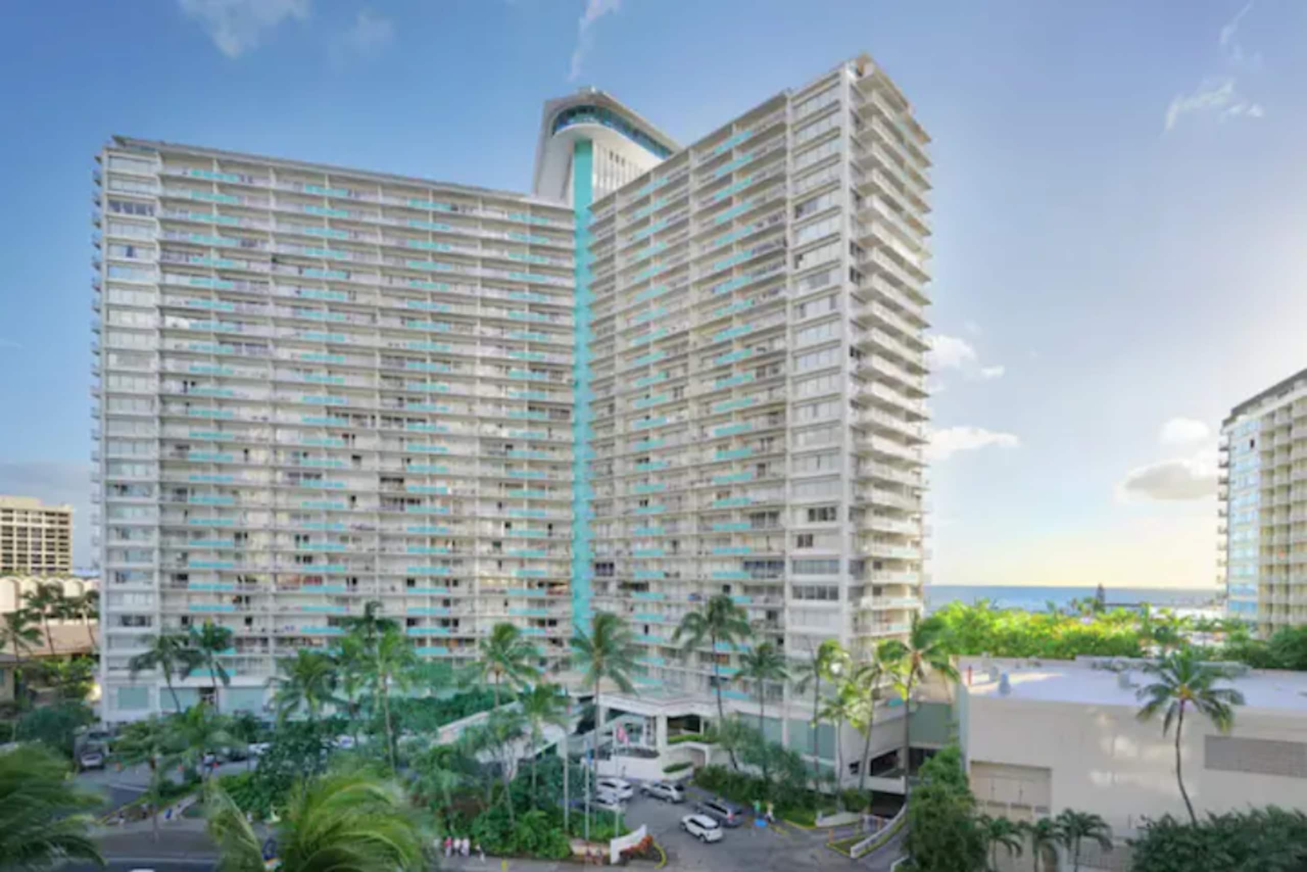 Condo in Honolulu · ★4.72 · 1 bedroom · 2 beds · 1 bath - Image 16