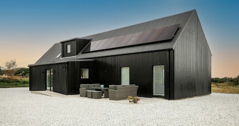 Black Barn Skye - Contemporary 3 bed / 4 bath home