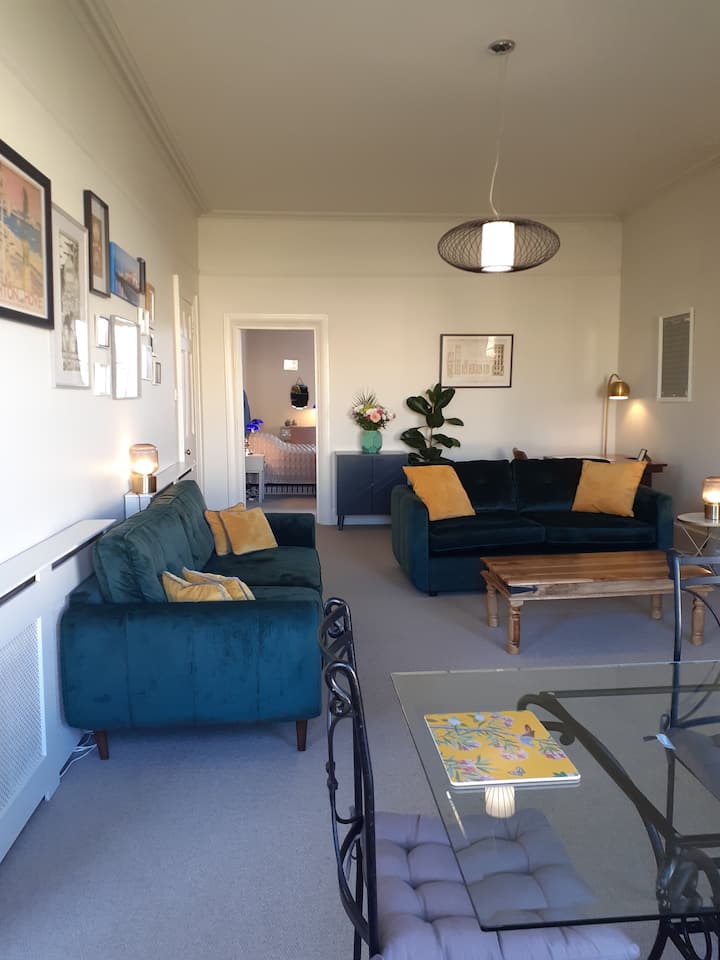 Regency Flat On Seafront Square - Brighton