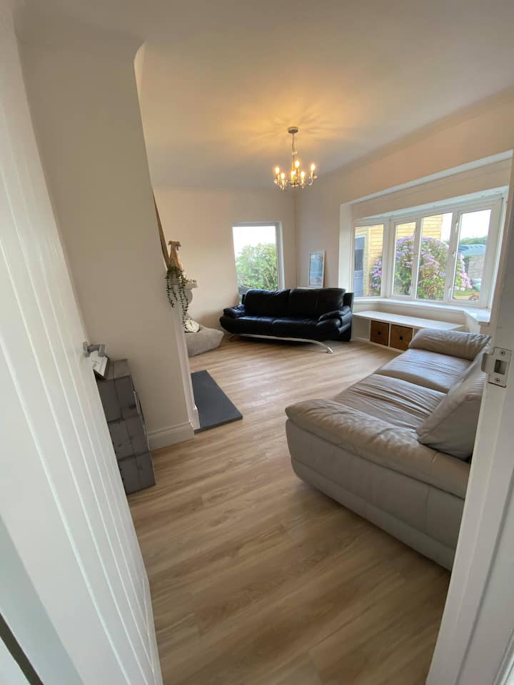 Hot Tub 3 Bedroom Cottage Set Within 2 Acres. - Pembrokeshire