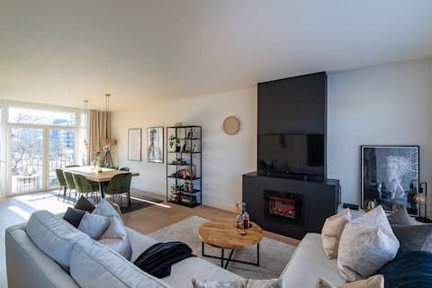 Top Airbnb: Spacious apartment on the Binnerotteplein hotspot in Stadsdriehoek