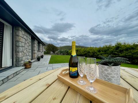 Modern country cottage in the heart of Snowdonia