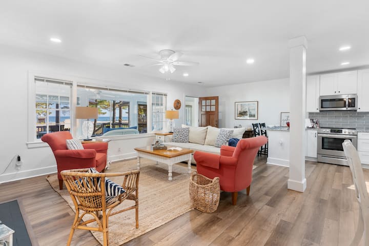 Lounge on the comfortable sleep sofa and emerse yourself in a good book. The collection of books, puzzles, board games and cards will help you unwind and make family memories.