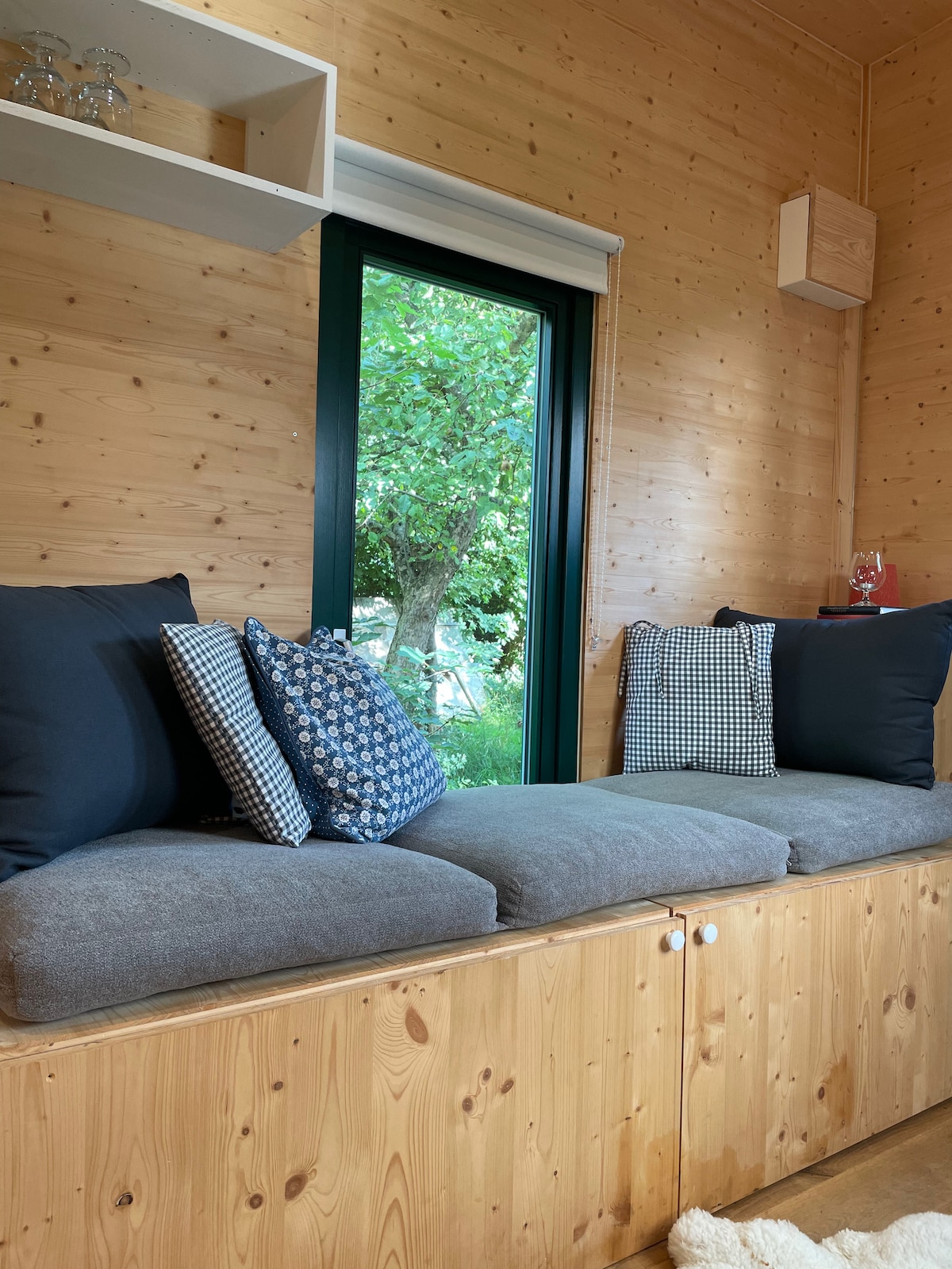 Erfolgreiche Airbnb-Immobilie: Tiny House/Safari Lodge in naturnahem Garten in Landsberg Am Lech