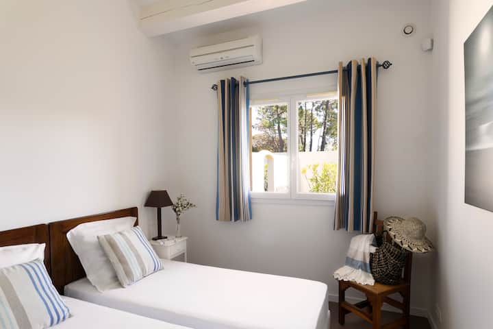 Спалня 2. 2 единични легла или 1 двойно