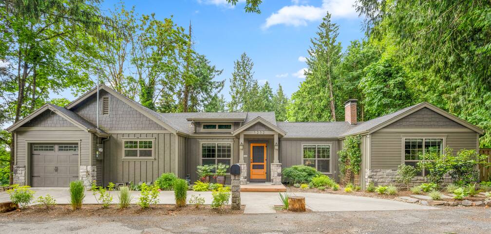 Chateau Relaxo (NO animals, parties or events)