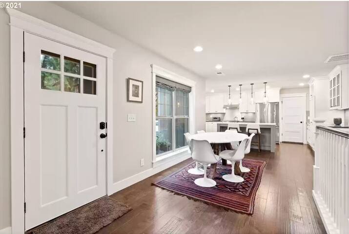 Chateau Relaxo (NO animals, parties or events) gallery image 5