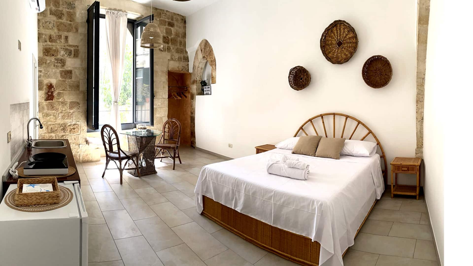 Octopus House - Your experience in the Old Town