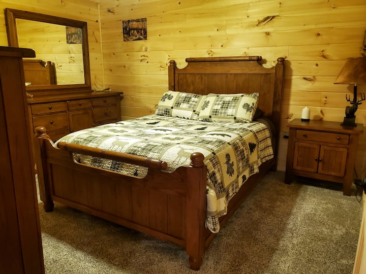 Главна спалня с двойно легло