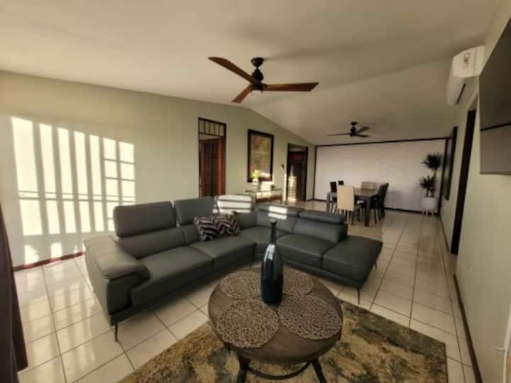 Casa Mami Y Papi Including Private Suite - Puerto Rico