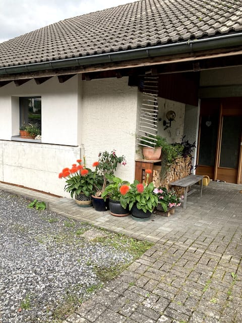 Lovely apartment with free parking.