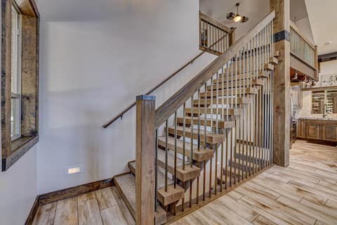 Popular Airbnb listing: Beautiful custom crafted cabin in Brian Head in Brian Head