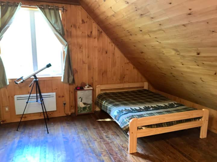 kitanda cha malkia ghorofa ya 2/ kitanda cha malkia 2e etage