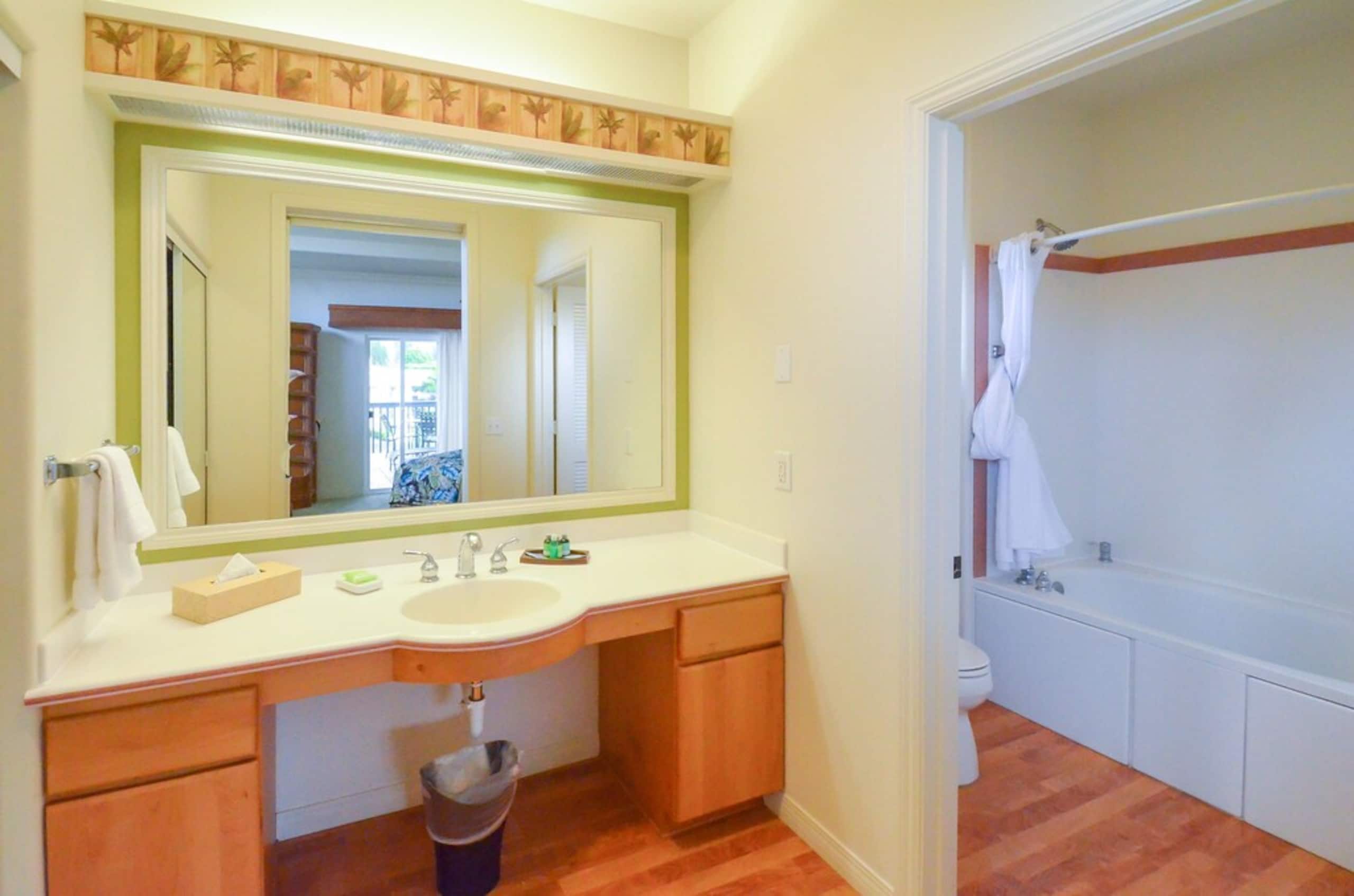 Condo in Princeville · ★4.74 · 2 bedrooms · 2 beds · 2 private baths - Image 30