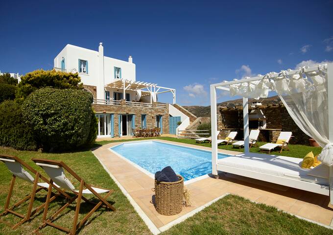 Villa Helias 4Bed Lux Retreat, Private Pool, Gym