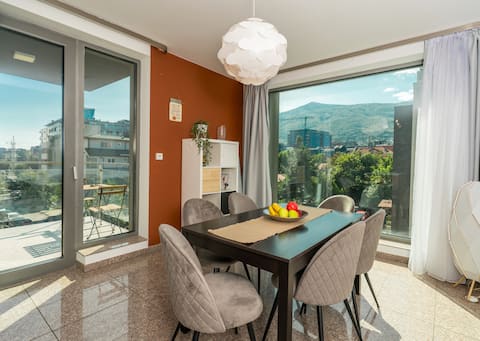 Vertigo Modern 2BR Apt · Parking & Vitosha View