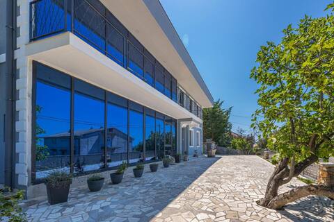 Villa Anna - New luxury home resort