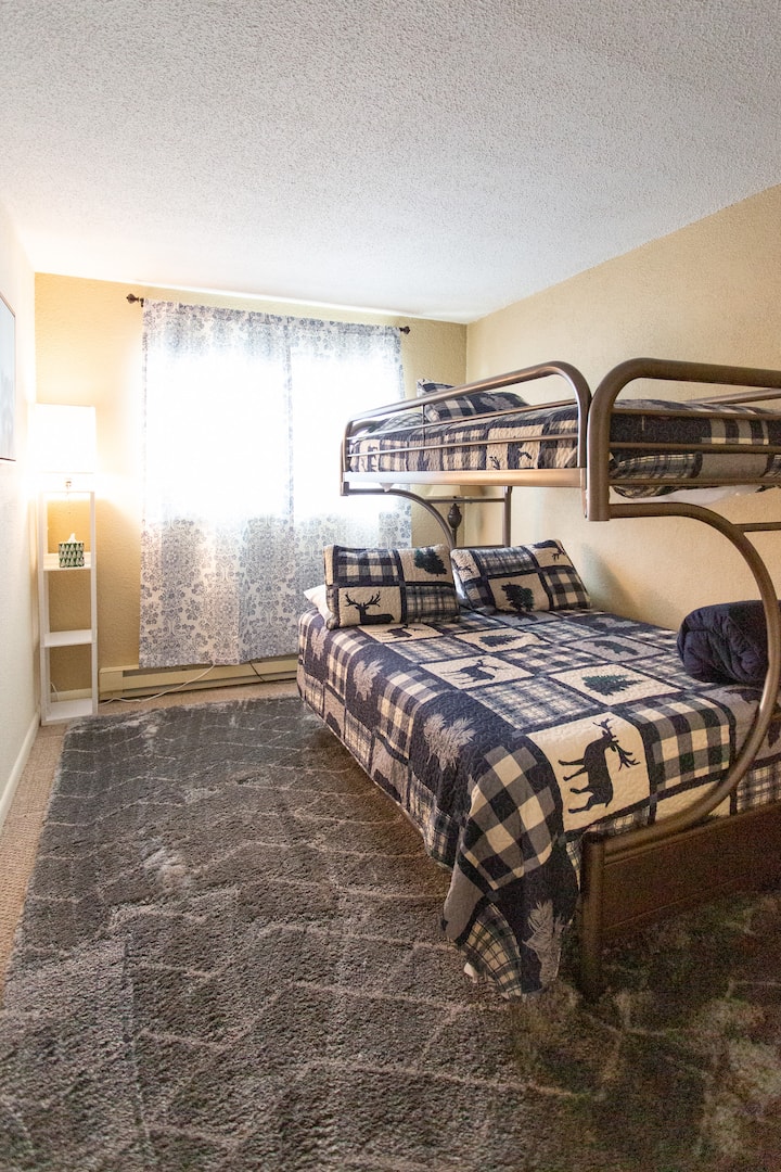 Двуетажно и двуетажно легло 