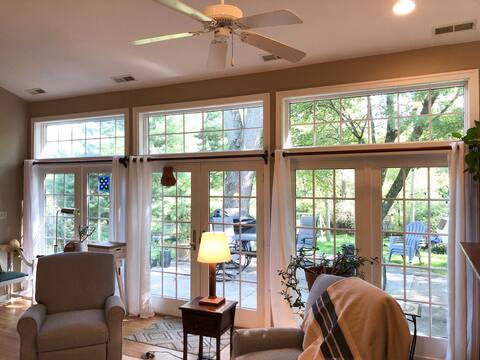 4 Bedroom 10 min away from PSU with great yard!