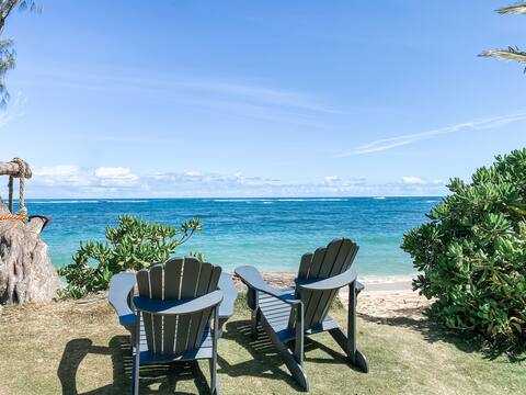 One of a kind Beach front 2brm ocean and mnt views