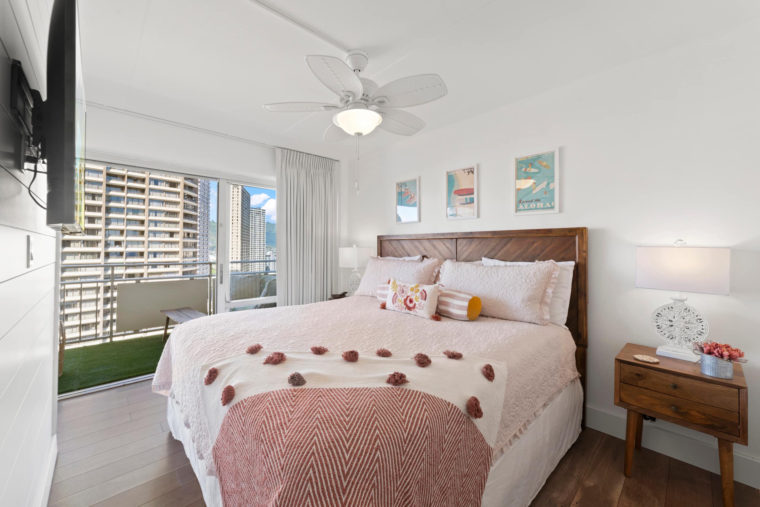 Condo in Honolulu · ★4.9 · 1 bedroom · 2 beds · 1 bath - Image 5