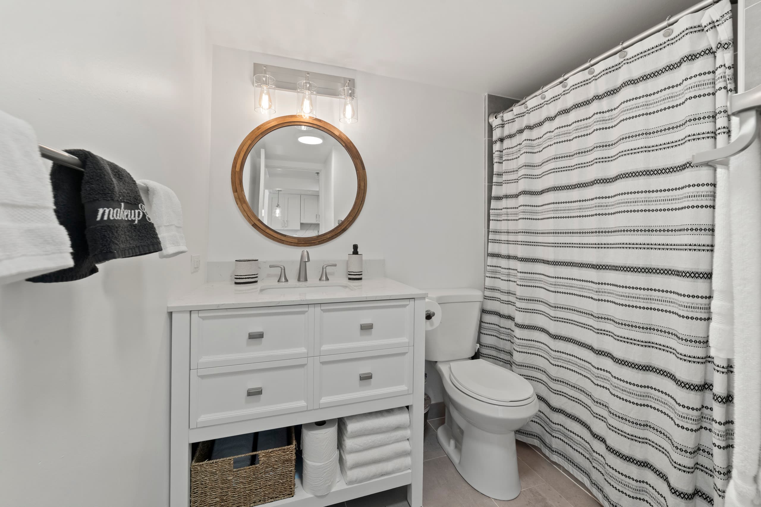 Condo in Honolulu · ★4.9 · 1 bedroom · 2 beds · 1 bath - Image 7