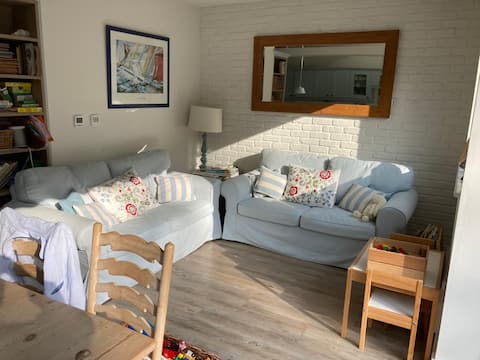 Top Airbnb: Newly modernised house a stones throw from the sea in Lymington And Pennington