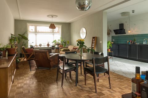 Spacious ground floor house with sauna, close to the city center.