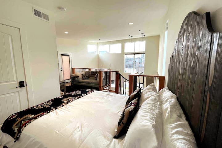 Cama tamaño queen/espacio loft